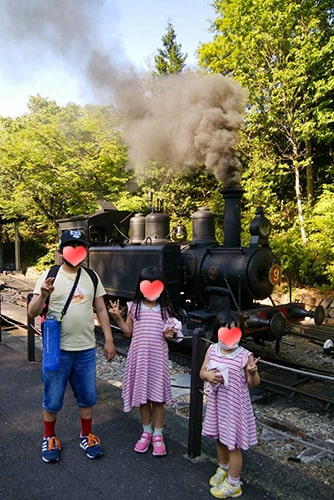 蒸気機関車の前のイメージ