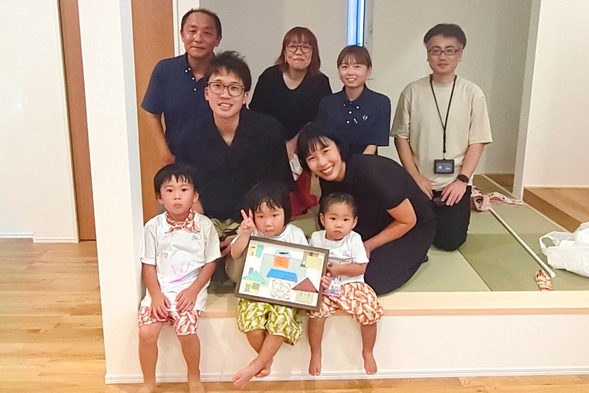お引渡し式の記念写真