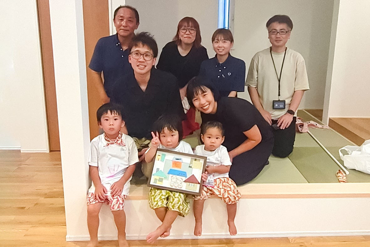 お引渡し式の記念写真