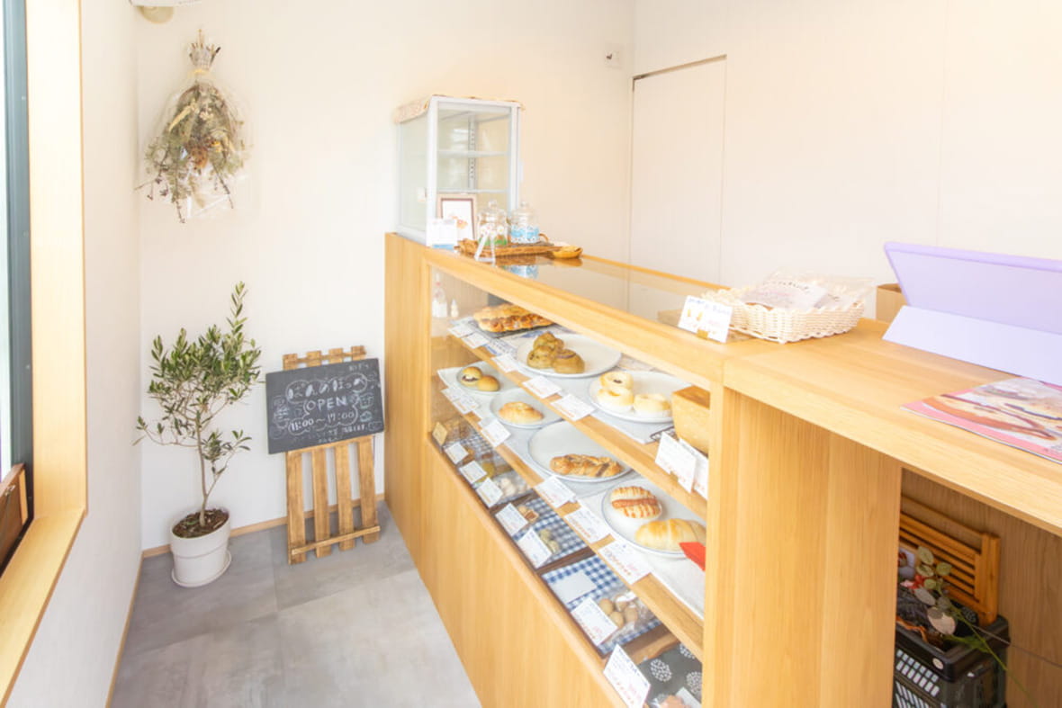 トレーラーハウス店舗の内観