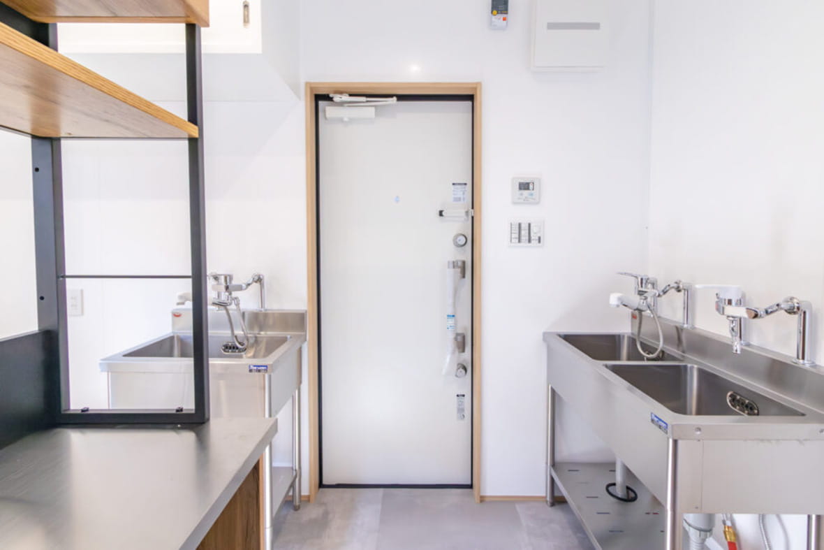 トレーラーハウス店舗の内観