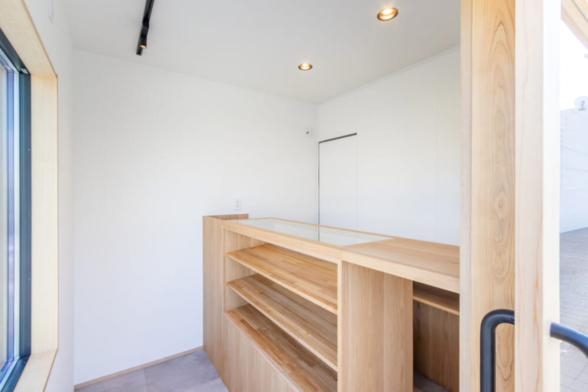 トレーラーハウス店舗の内観